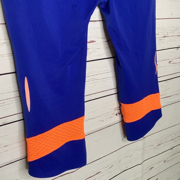 Under Amour | Heat Gear Crop Leggings - Picture 5 of 7